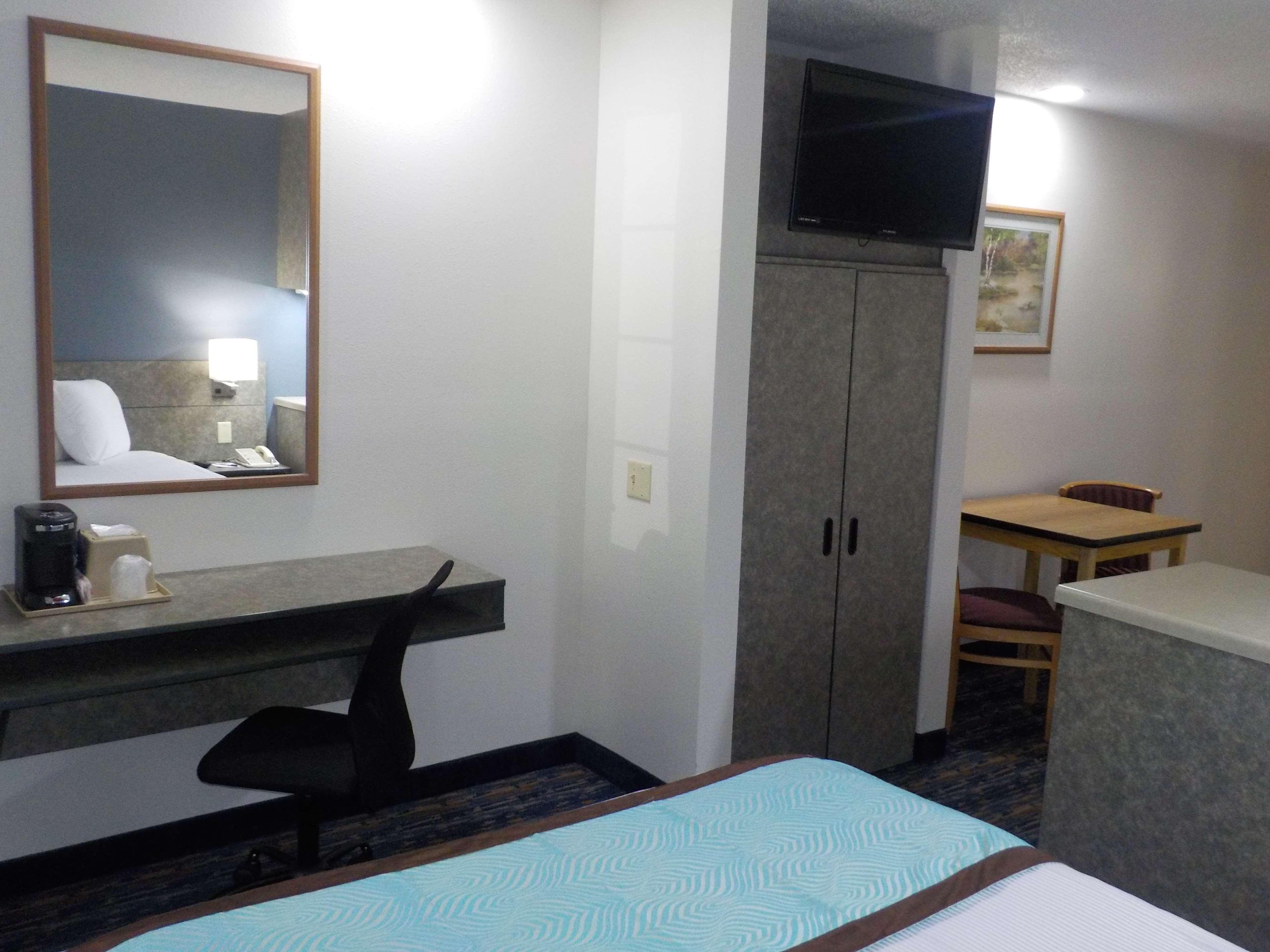 Mj Inn And Suites Marienville Eksteriør billede