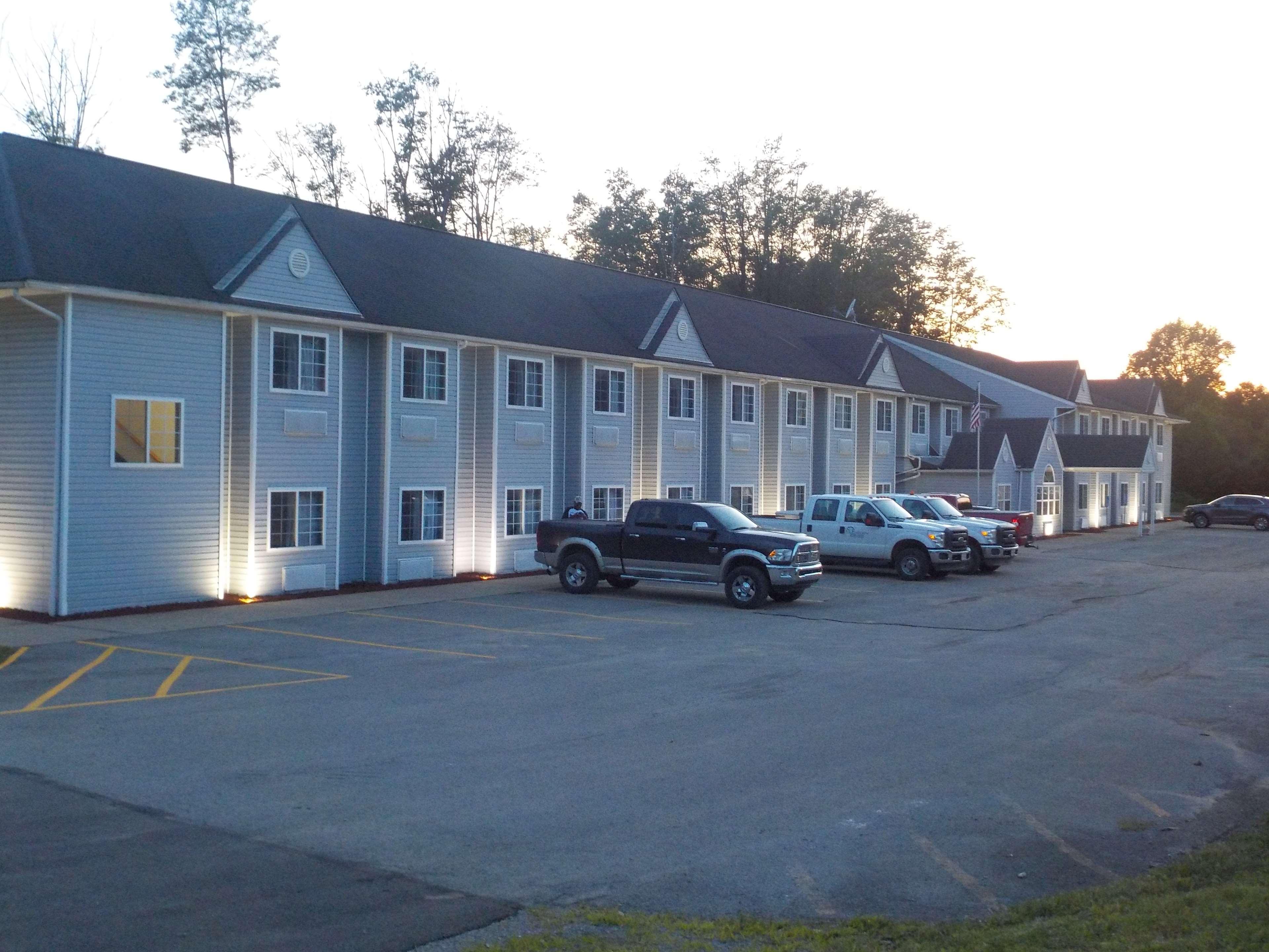 Mj Inn And Suites Marienville Eksteriør billede