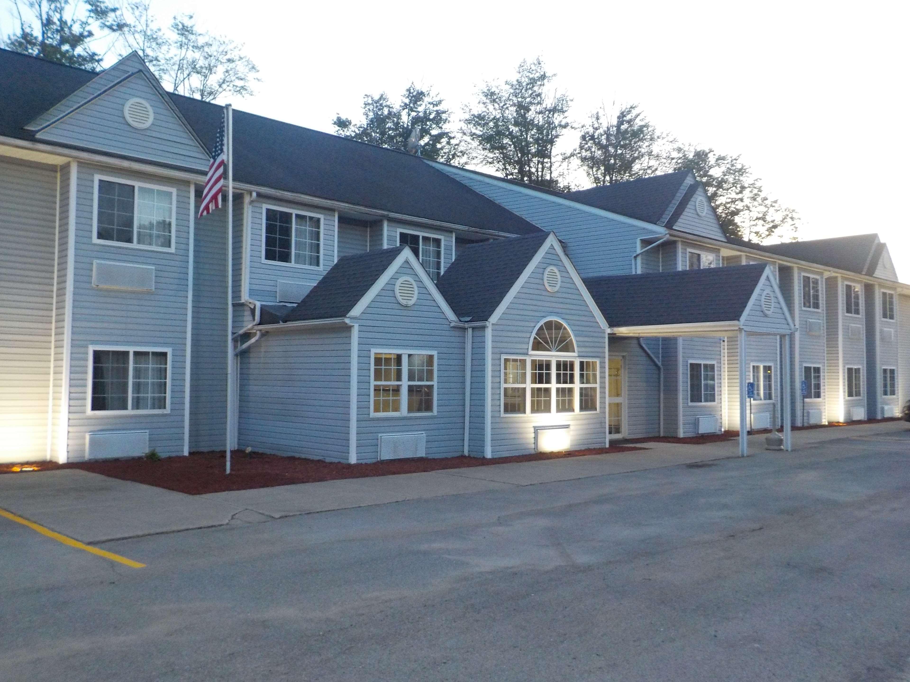 Mj Inn And Suites Marienville Eksteriør billede