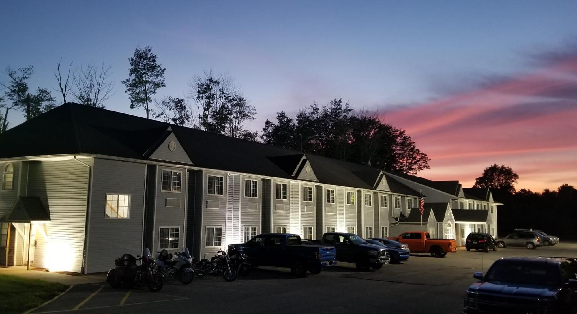 Mj Inn And Suites Marienville Eksteriør billede